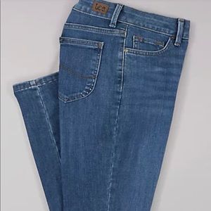 NWOT Lee Regular Fit Straight Leg Mid Rise Jeans - Size 14
